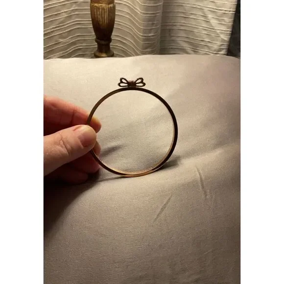 Kate Spade New York Gold Tone Glitter Bow Bangle Bracelet Round Hinged Cuff - Picture 11 of 11